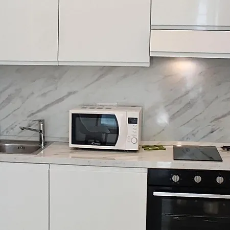 Brand New Connected To Two Metro Lines * ミラノ